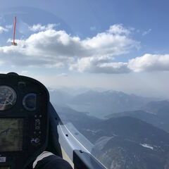 Flugwegposition um 13:33:40: Aufgenommen in der Nähe von Landkreis Bad Tölz-Wolfratshausen, Deutschland in 2479 Meter